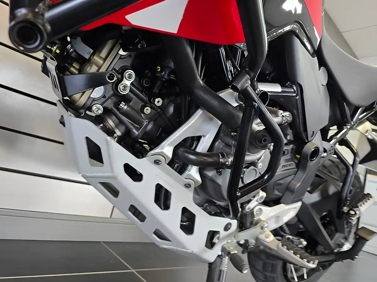 Used 2024 Ducati Desertx Discovery Red - Interior and Exterior details 19