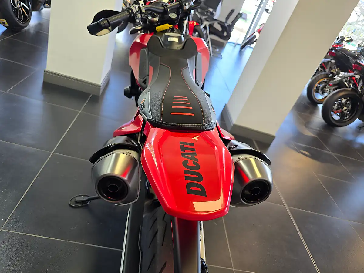 Used 2024 Ducati Hypermotard 698 Mono Red - Interior and Exterior details 12