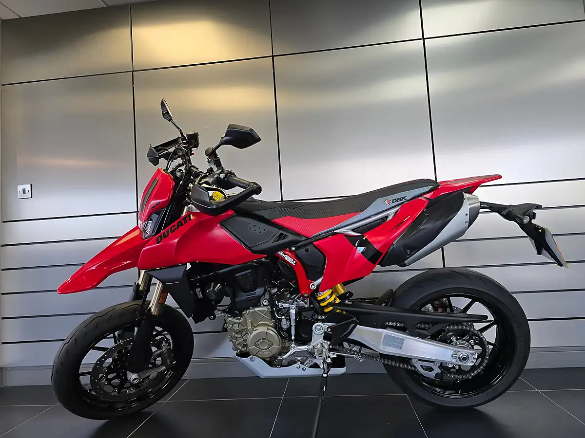 Used 2024 Ducati Hypermotard 698 Mono Red - Interior and Exterior details 15
