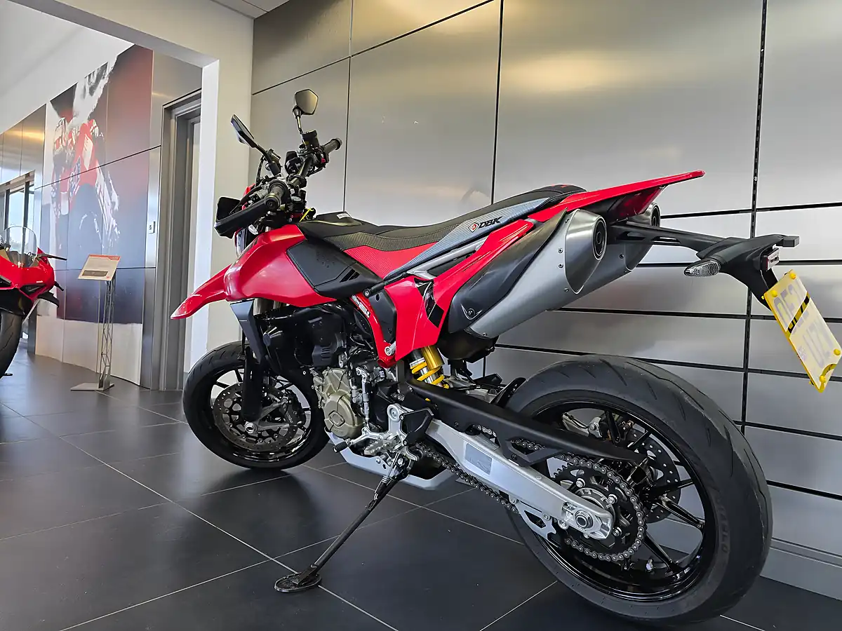 Used 2024 Ducati Hypermotard 698 Mono Red - Interior and Exterior details 16