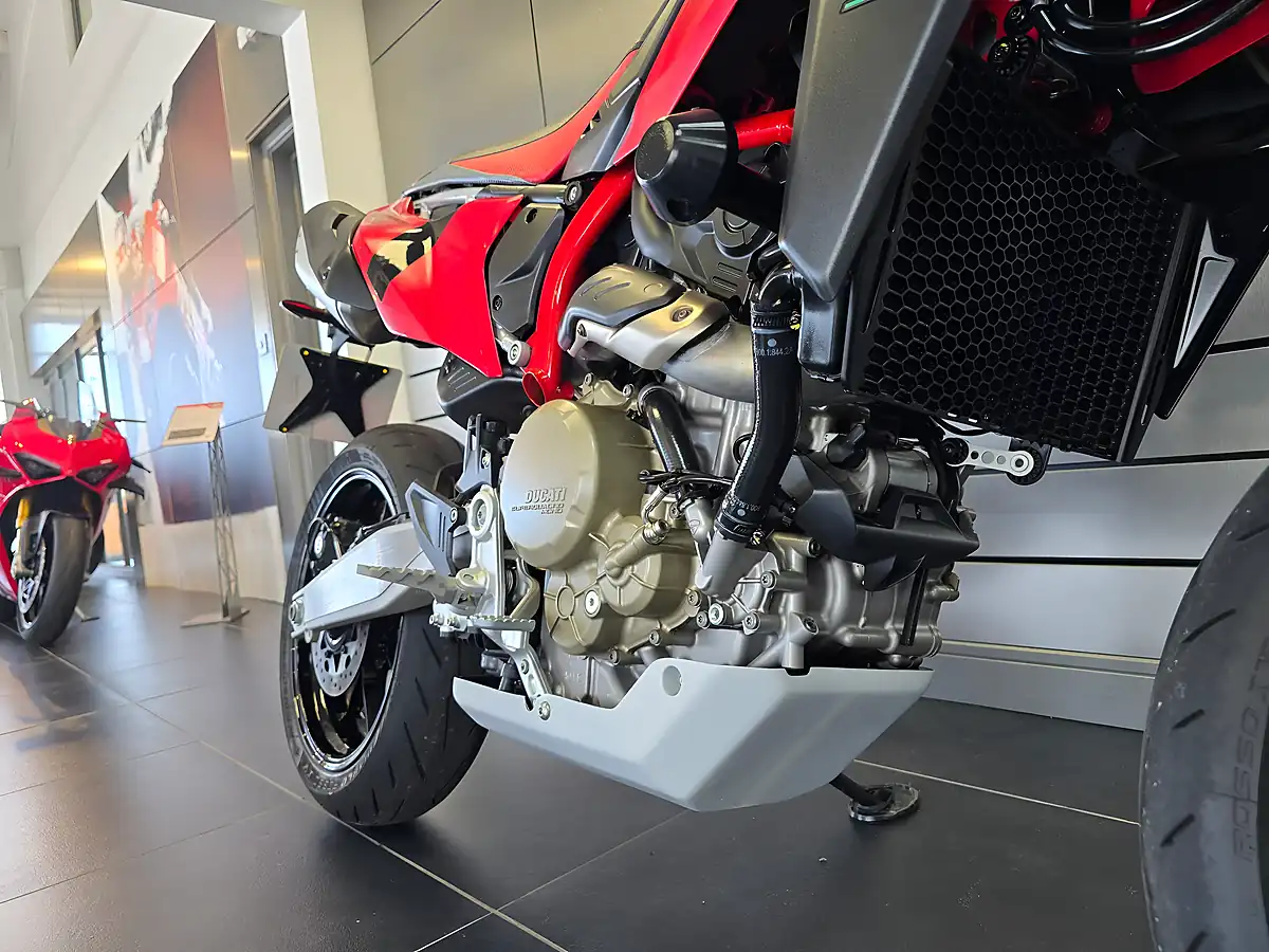 Used 2024 Ducati Hypermotard 698 Mono Red - Interior and Exterior details 5