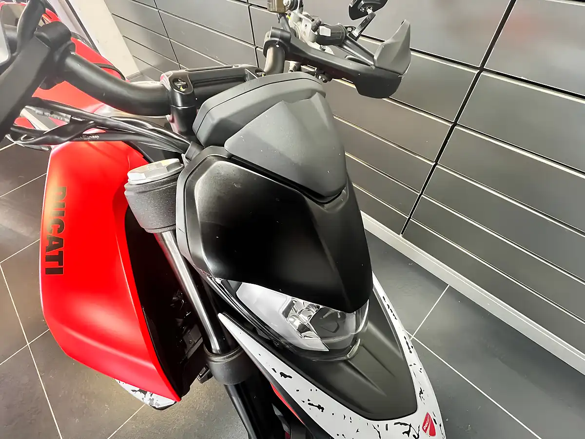 Used 2024 Ducati Hypermotard 950 Multi-Coloured - Interior and Exterior details 17