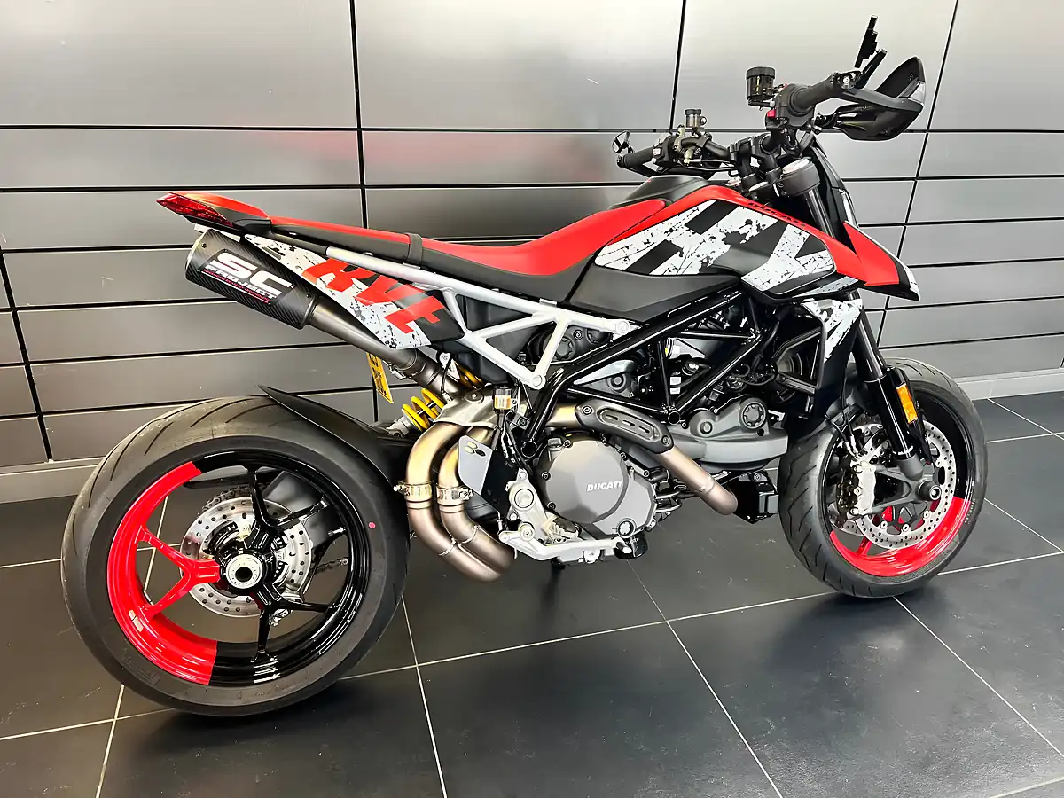 Used 2024 Ducati Hypermotard 950 Multi-Coloured - Interior and Exterior details 3