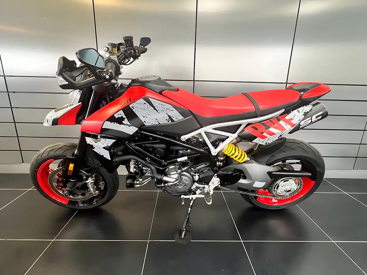 Used 2024 Ducati Hypermotard 950 Multi-Coloured - Interior and Exterior details 4