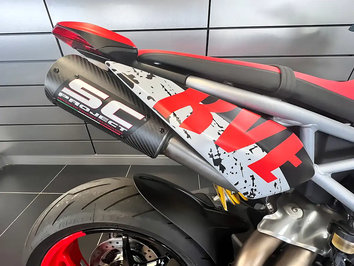 Used 2024 Ducati Hypermotard 950 Multi-Coloured - Interior and Exterior details 9