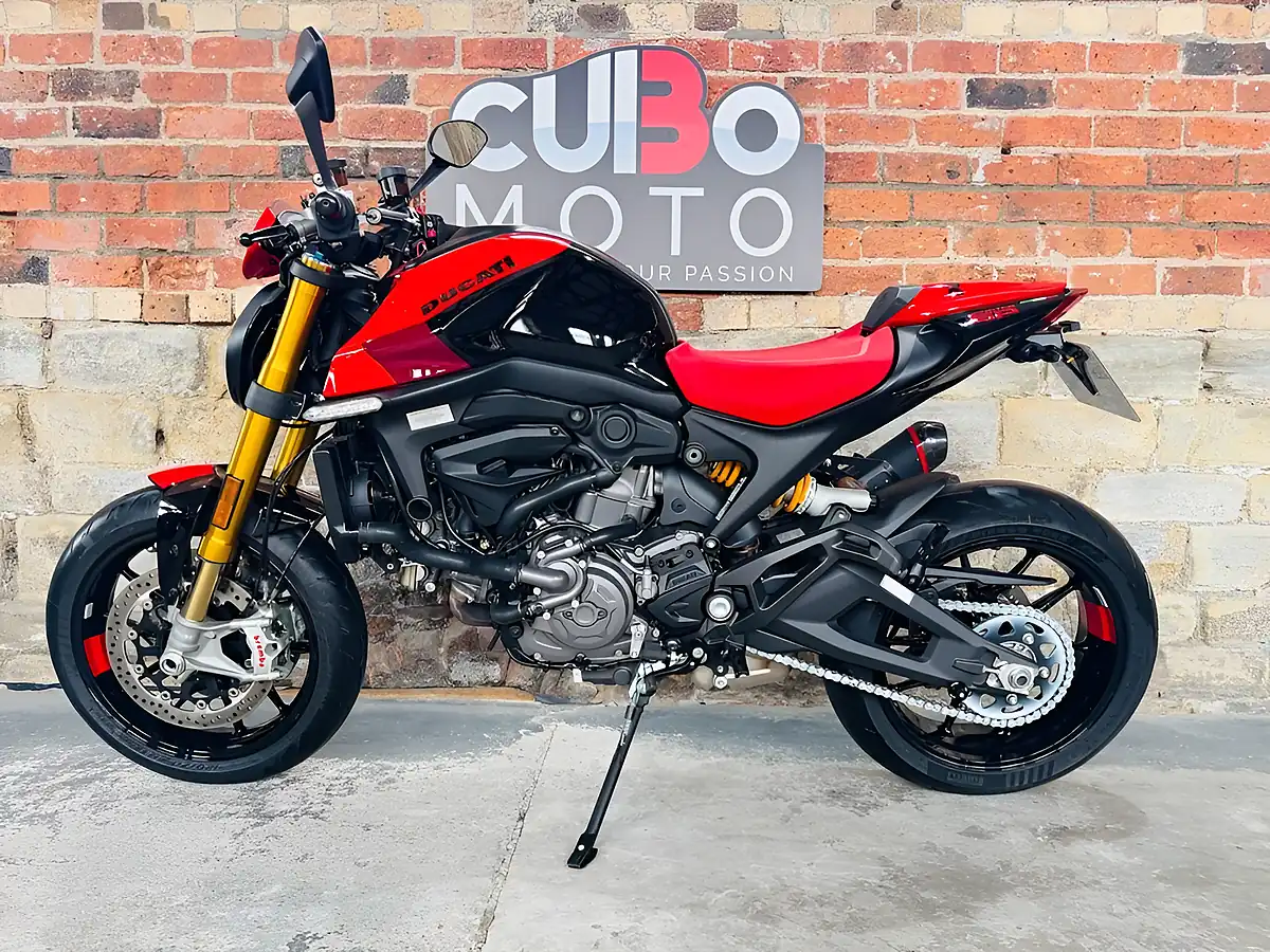 Used 2024 Ducati Monster 937 Sp Black - Interior and Exterior details 11