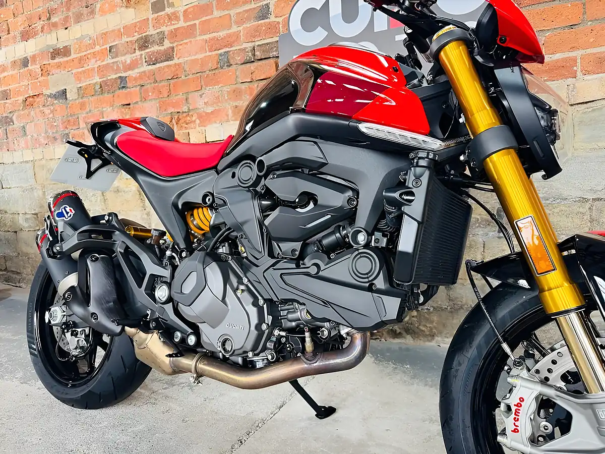 Used 2024 Ducati Monster 937 Sp Black - Interior and Exterior details 6
