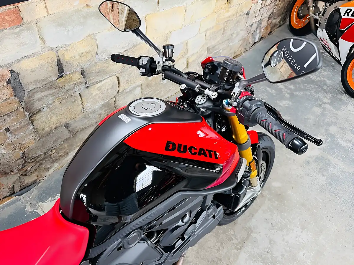 Used 2024 Ducati Monster 937 Sp Black - Interior and Exterior details 8