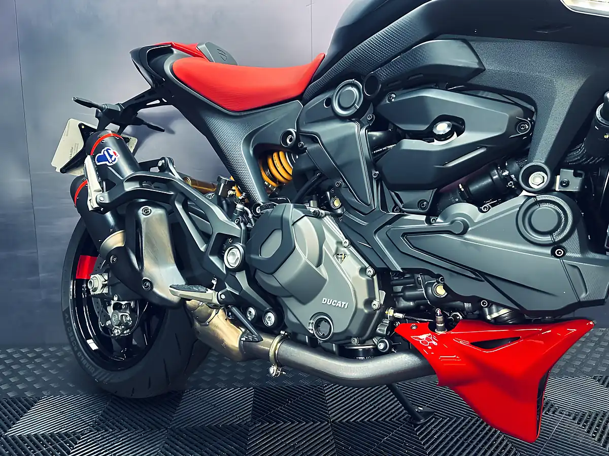 Used 2024 Ducati Monster 937 Sp Black - Interior and Exterior details 10