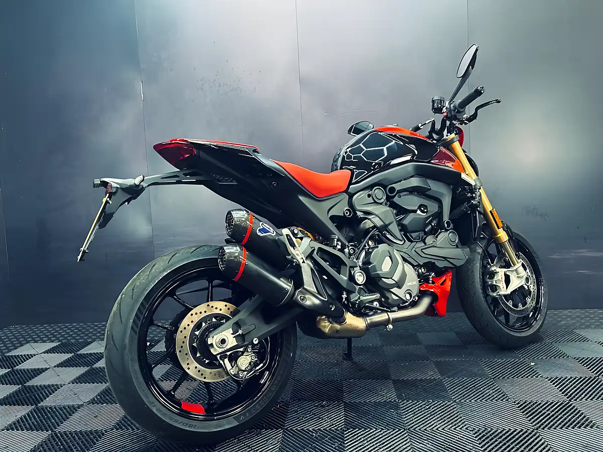 Used 2024 Ducati Monster 937 Sp Black - Interior and Exterior details 12