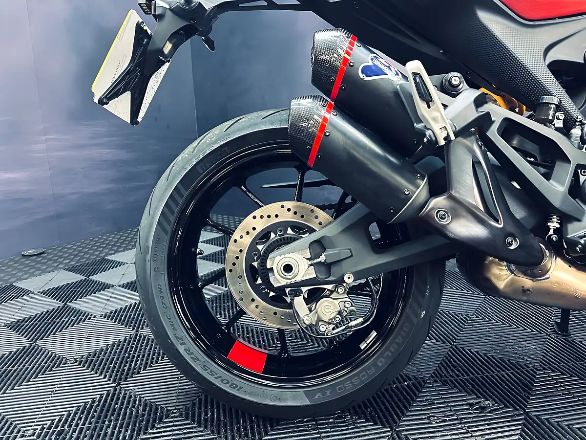 Used 2024 Ducati Monster 937 Sp Black - Interior and Exterior details 17