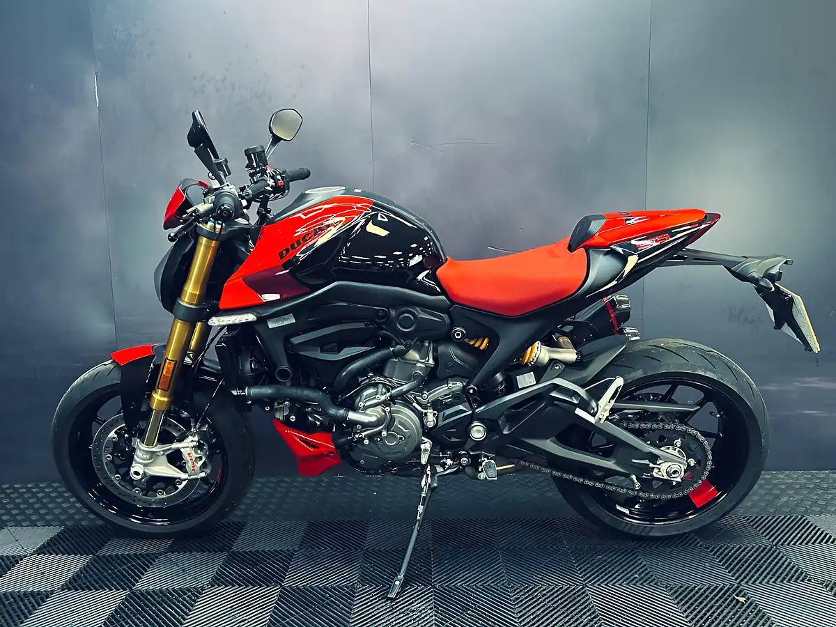 Used 2024 Ducati Monster 937 Sp Black - Interior and Exterior details 3