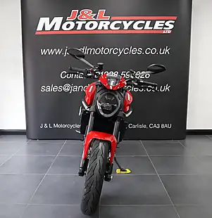 Used 2024 Ducati Monster Plus Red - Interior and Exterior details 4