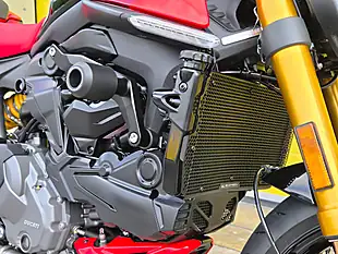 Used 2024 Ducati Monster Sp Black - Interior and Exterior details 12