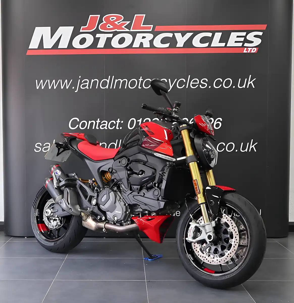 Used 2024 Ducati Monster Sp Black - Interior and Exterior details 2