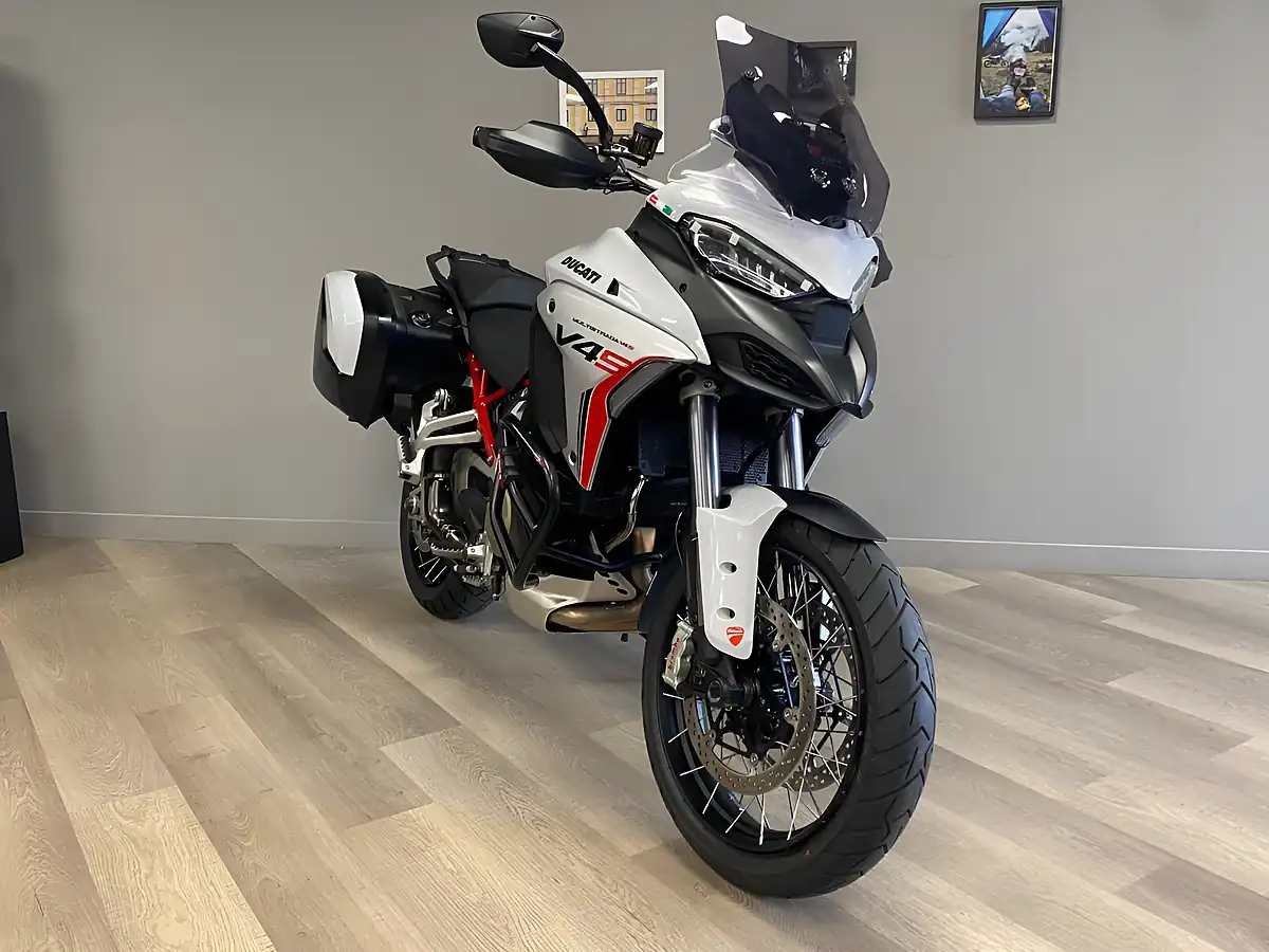 Used 2024 Ducati Multi V4s Radar Spok - Interior and Exterior details 3