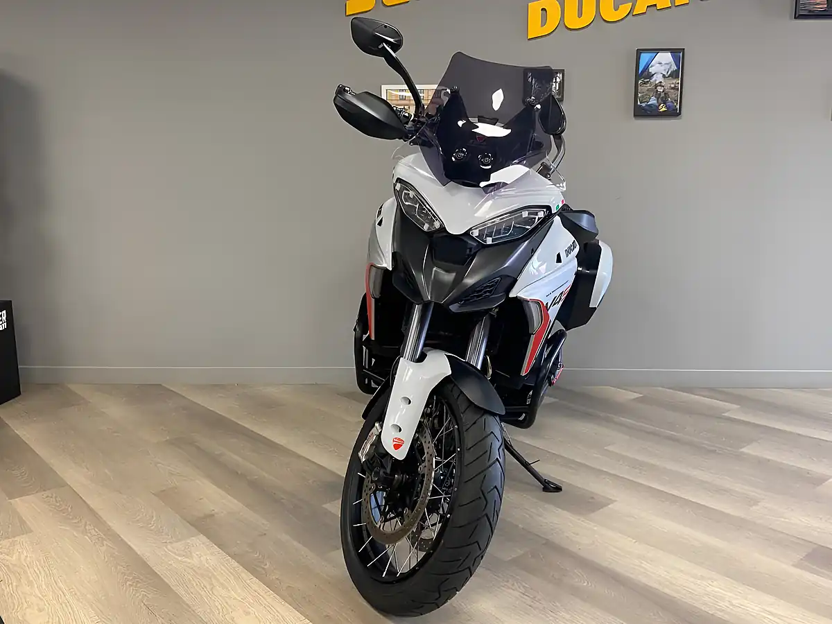 Used 2024 Ducati Multi V4s Radar Spok - Interior and Exterior details 5