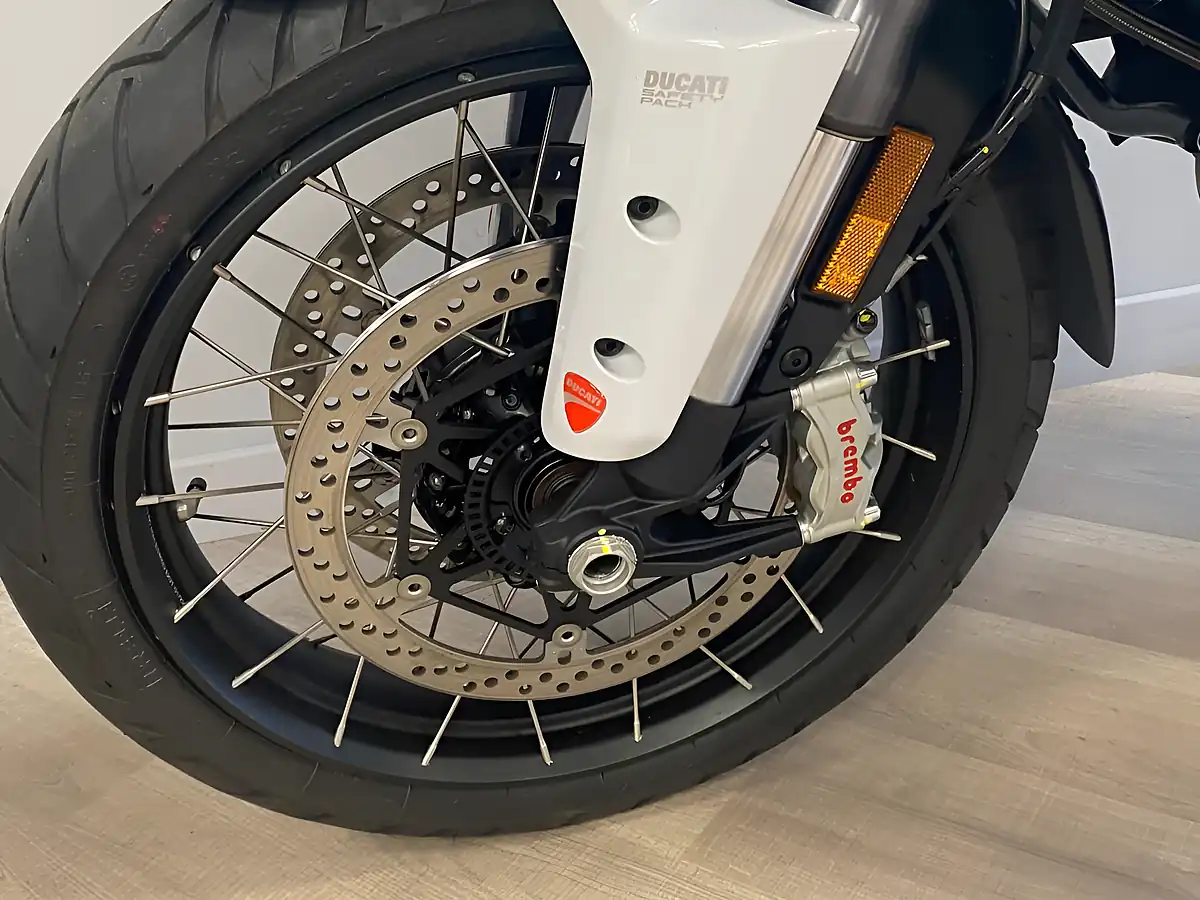 Used 2024 Ducati Multi V4s Radar Spok - Interior and Exterior details 6