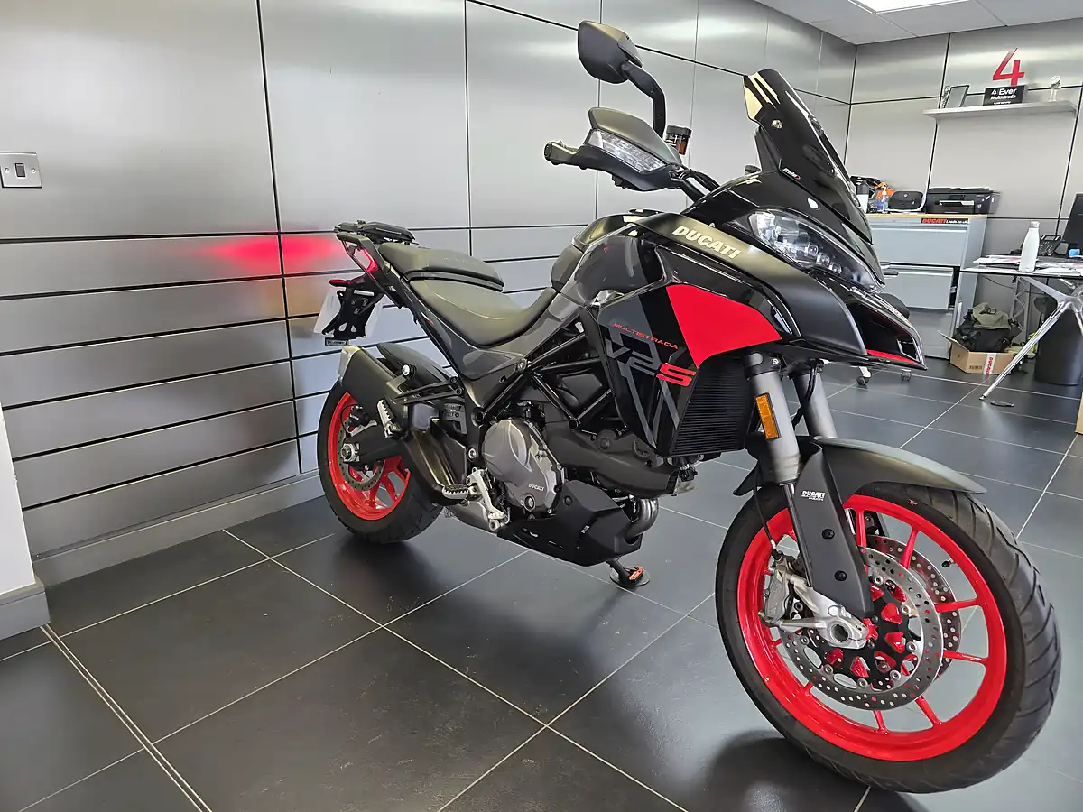 Used 2024 Ducati Multistrada V2 S Multi-Coloured - Interior and Exterior details 10