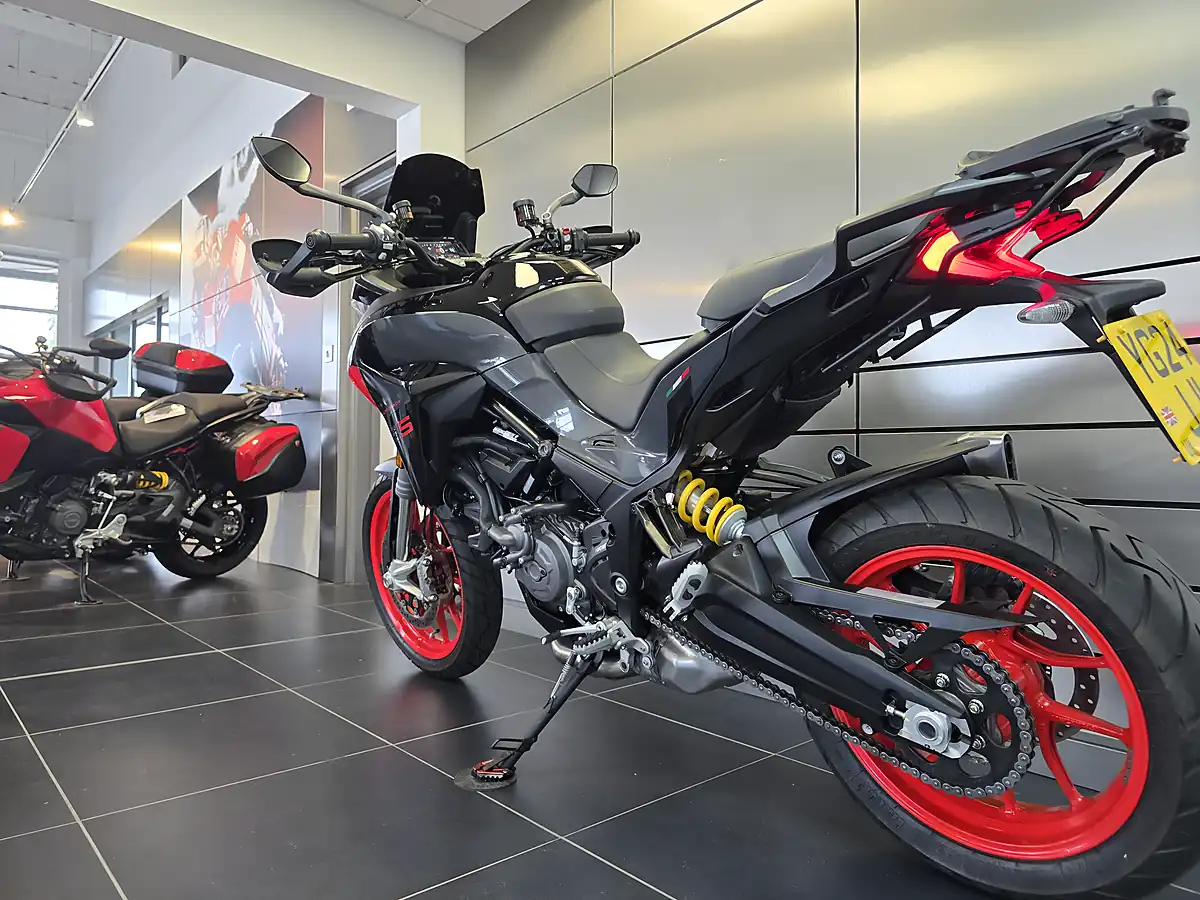 Used 2024 Ducati Multistrada V2 S Multi-Coloured - Interior and Exterior details 16
