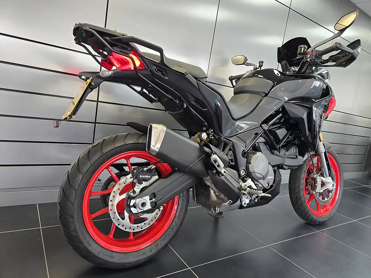 Used 2024 Ducati Multistrada V2 S Multi-Coloured - Interior and Exterior details 3