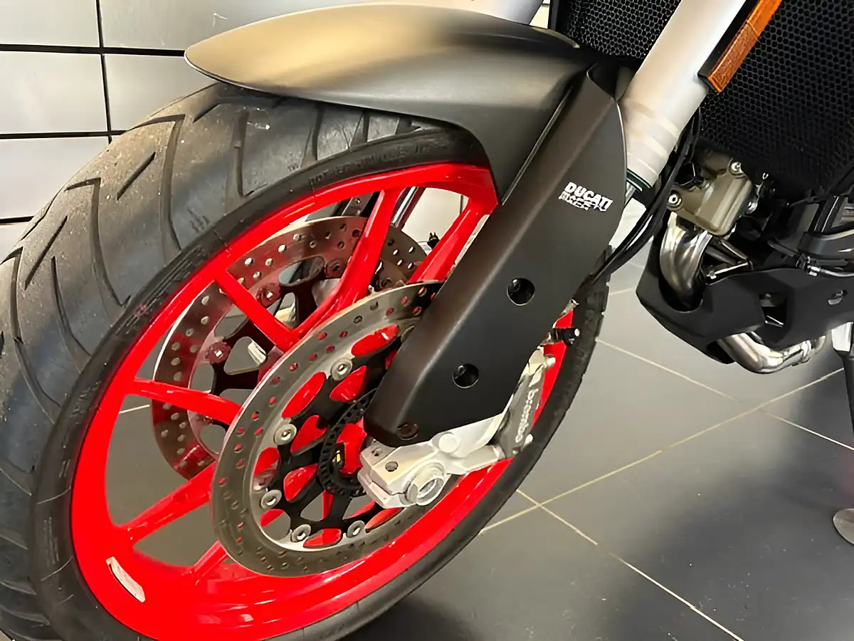 Used 2024 Ducati Multistrada V2 S Multi-Coloured - Interior and Exterior details 17