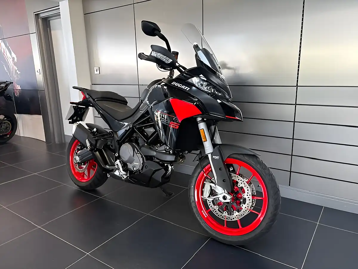 Used 2024 Ducati Multistrada V2 S Multi-Coloured - Interior and Exterior details 3