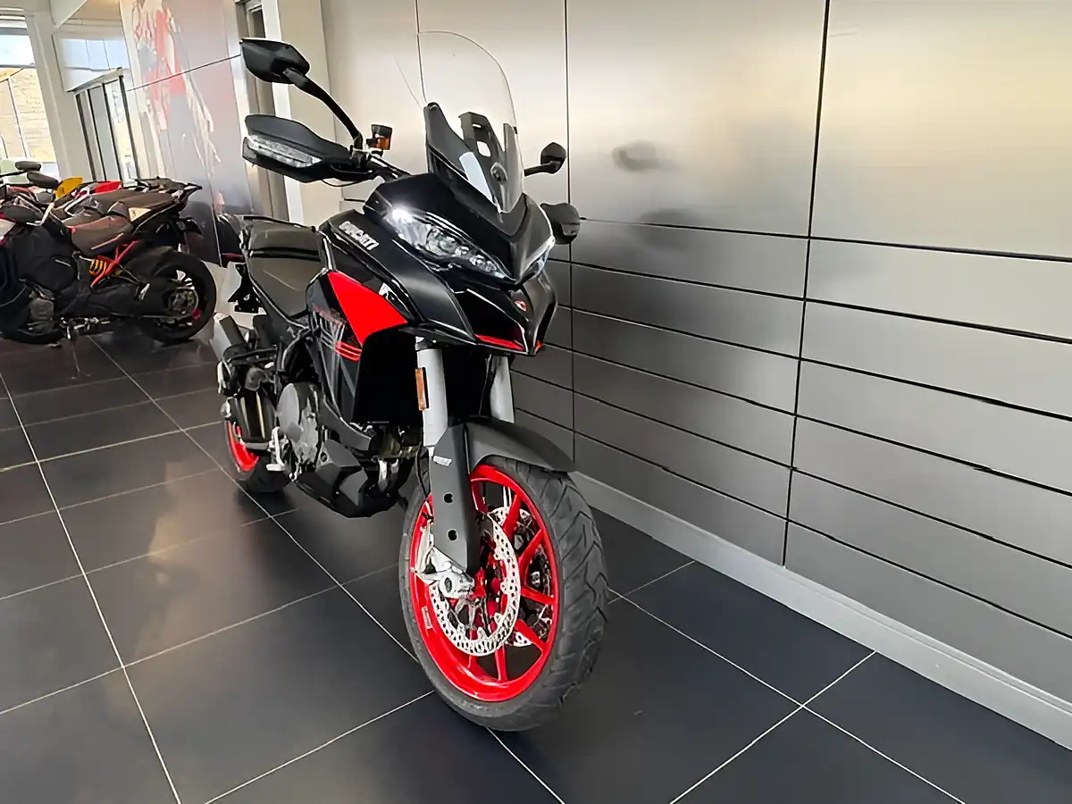 Used 2024 Ducati Multistrada V2 S Multi-Coloured - Interior and Exterior details 4