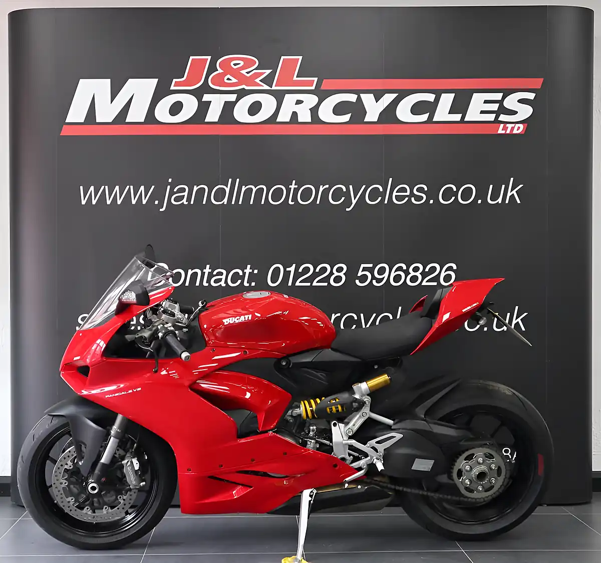 Used 2024 Ducati Panigale V2 Red - Interior and Exterior details 6