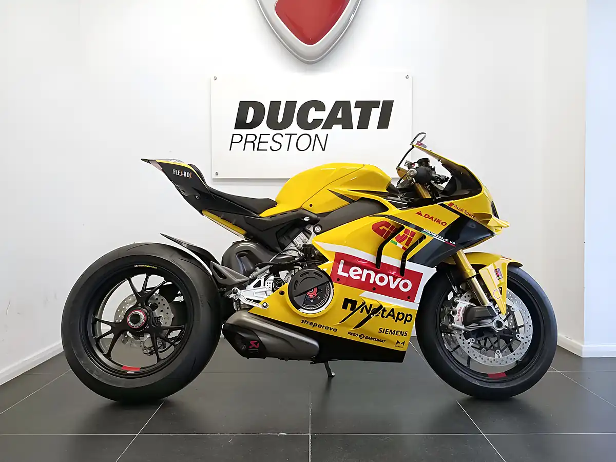 Used 2024 Ducati Panigale V4 Bagnaia 2023 World Champion Replica Giallo Ducati - Front View