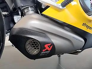 Used 2024 Ducati Panigale V4 Bagnaia 2023 World Champion Replica Giallo Ducati - Interior and Exterior details 10