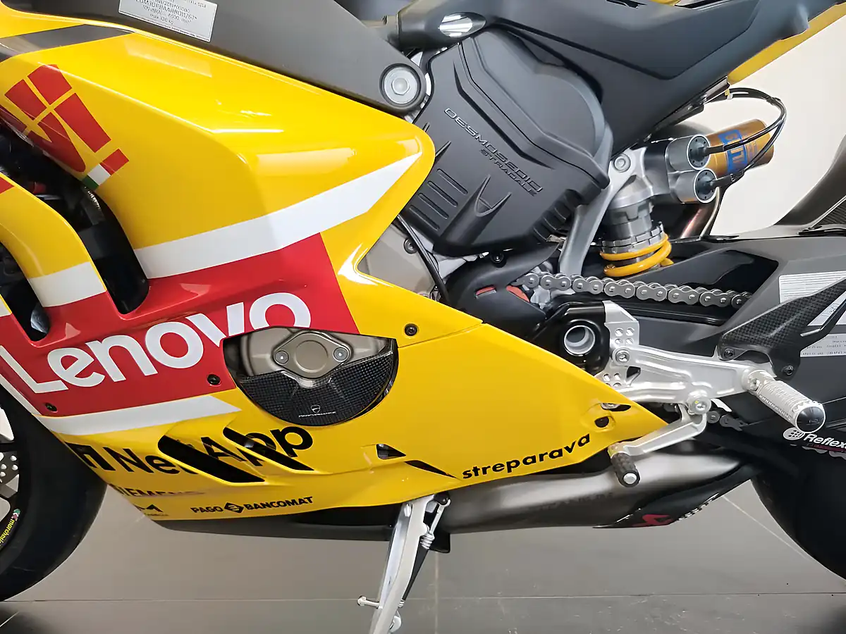 Used 2024 Ducati Panigale V4 Bagnaia 2023 World Champion Replica Giallo Ducati - Interior and Exterior details 16