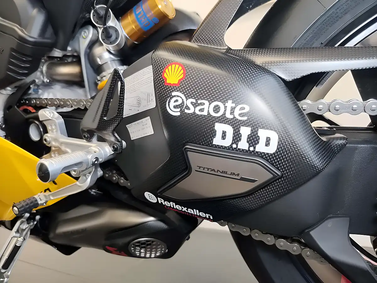 Used 2024 Ducati Panigale V4 Bagnaia 2023 World Champion Replica Giallo Ducati - Interior and Exterior details 18