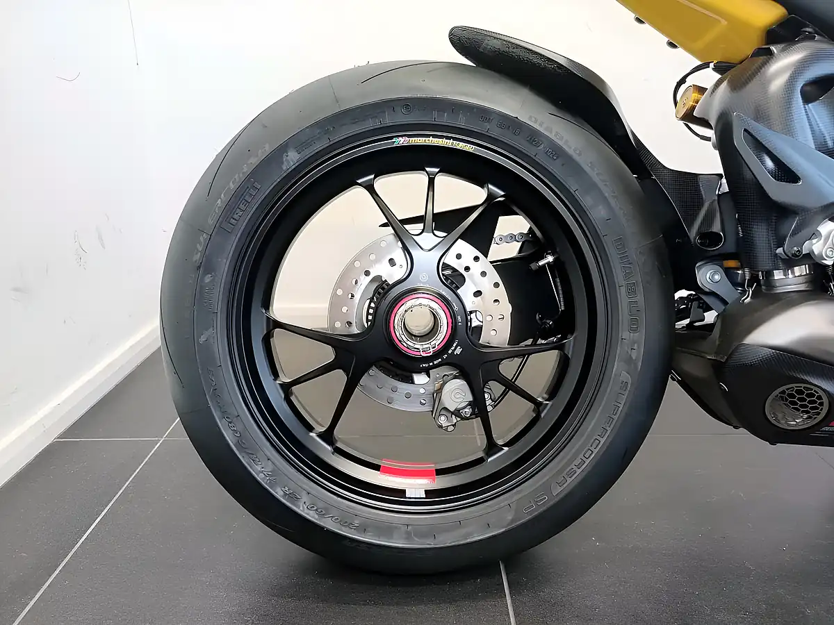 Used 2024 Ducati Panigale V4 Bagnaia 2023 World Champion Replica Giallo Ducati - Interior and Exterior details 4