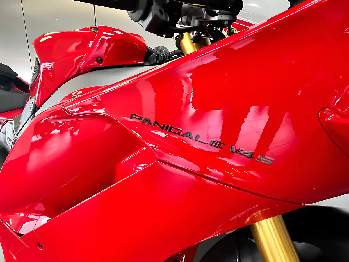 Used 2024 Ducati Panigale V4 S Red - Interior and Exterior details 11