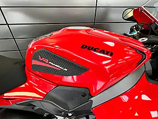 Used 2024 Ducati Panigale V4 S Red - Interior and Exterior details 12