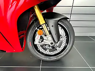 Used 2024 Ducati Panigale V4 S Red - Interior and Exterior details 14
