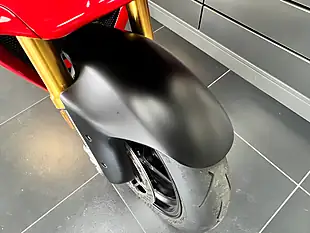 Used 2024 Ducati Panigale V4 S Red - Interior and Exterior details 16