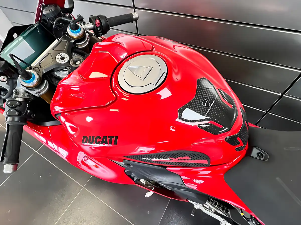 Used 2024 Ducati Panigale V4 S Red - Interior and Exterior details 18
