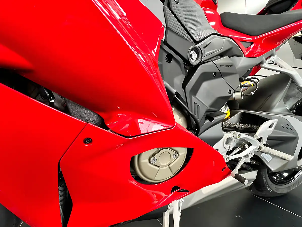 Used 2024 Ducati Panigale V4 S Red - Interior and Exterior details 19