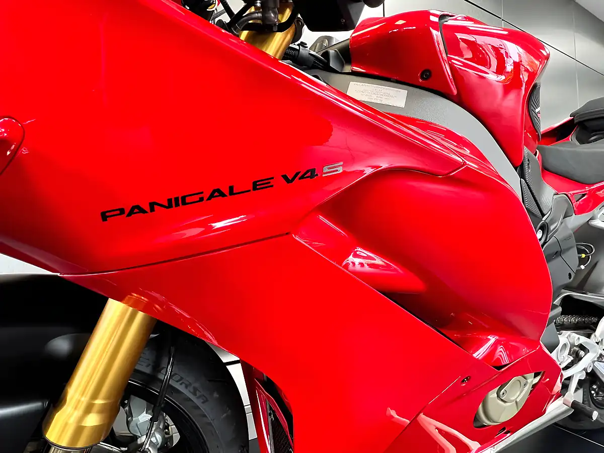 Used 2024 Ducati Panigale V4 S Red - Interior and Exterior details 20