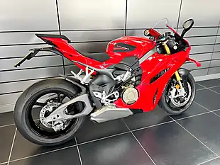 Used 2024 Ducati Panigale V4 S Red - Interior and Exterior details 3