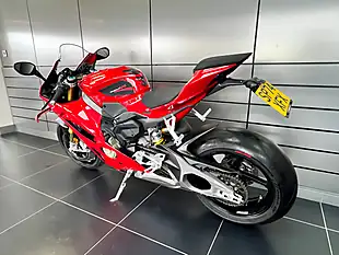 Used 2024 Ducati Panigale V4 S Red - Interior and Exterior details 5