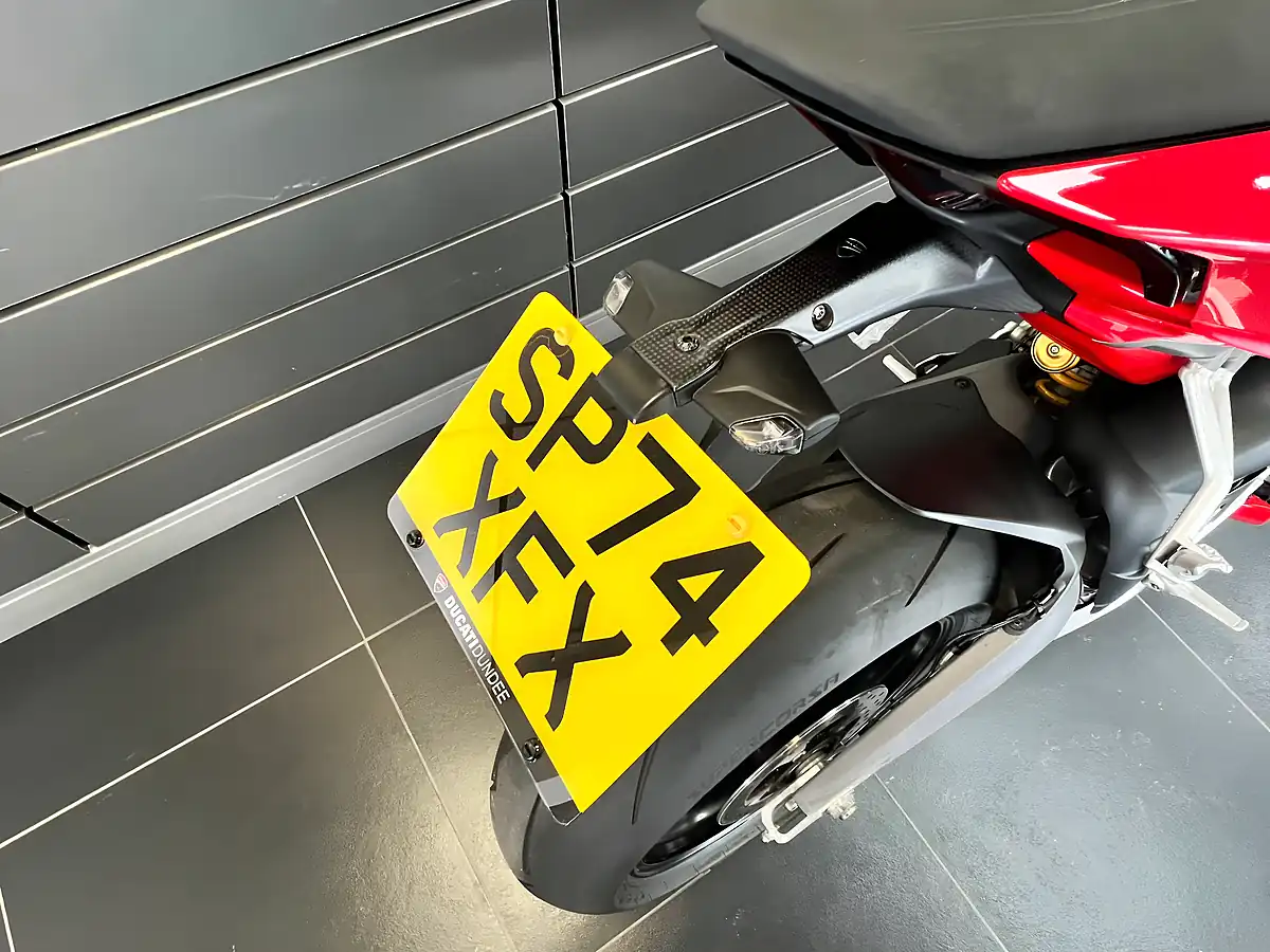 Used 2024 Ducati Panigale V4 S Red - Interior and Exterior details 7