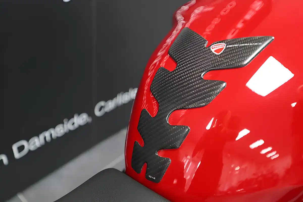 Used 2024 Ducati Streetfighter V2 Red - Interior and Exterior details 11