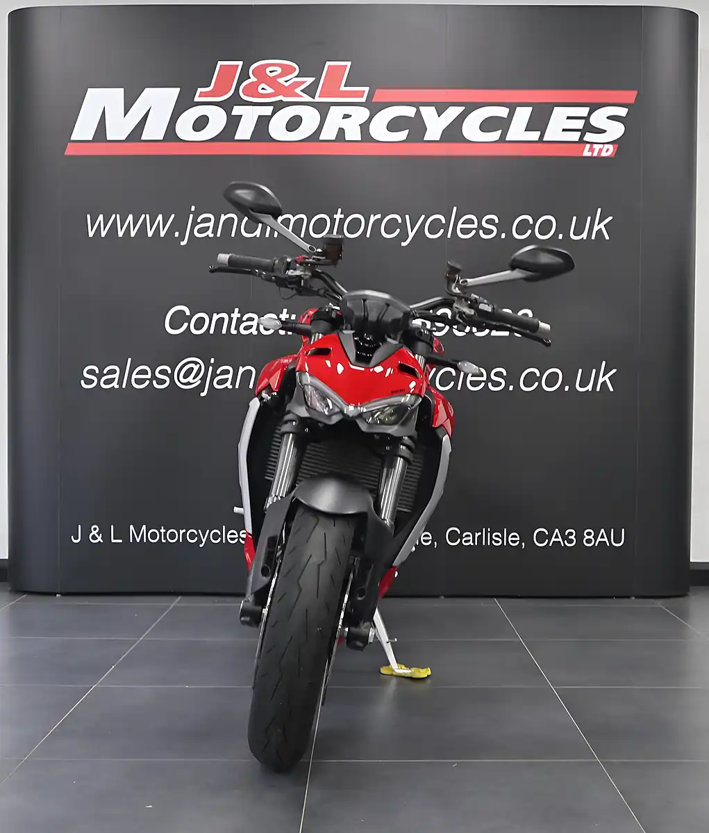 Used 2024 Ducati Streetfighter V2 Red - Interior and Exterior details 4
