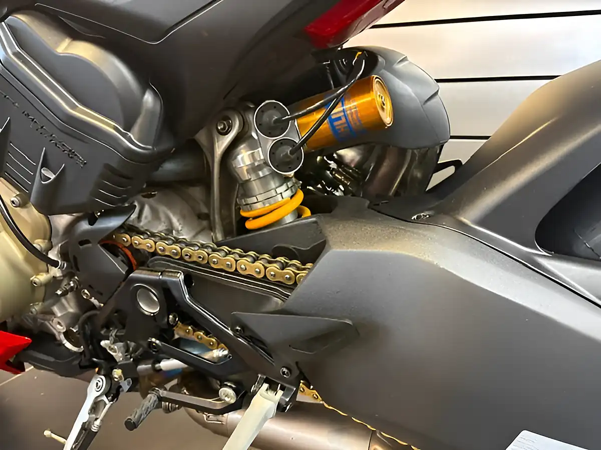 Used 2024 Ducati Streetfighter V4 S Red - Interior and Exterior details 7