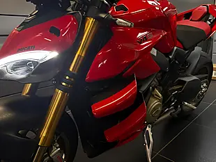 Used 2024 Ducati Streetfighter V4 S Red - Interior and Exterior details 8