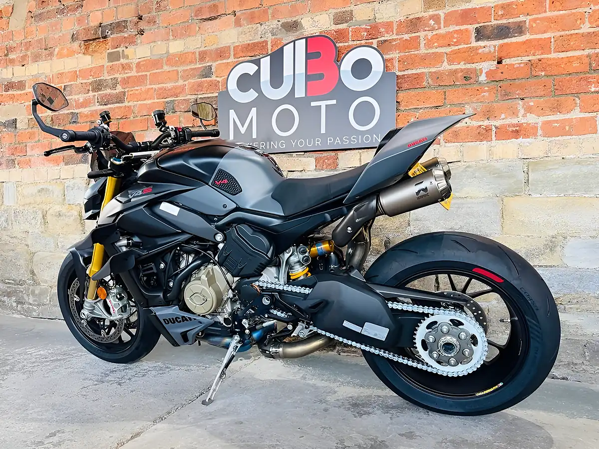 Used 2024 Ducati Streetfighter V4S Evo 2 Grey - Interior and Exterior details 14
