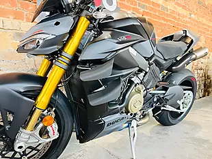 Used 2024 Ducati Streetfighter V4S Evo 2 Grey - Interior and Exterior details 16